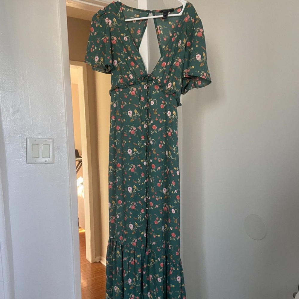 F21 Long Floral Dress With Open Back S/M